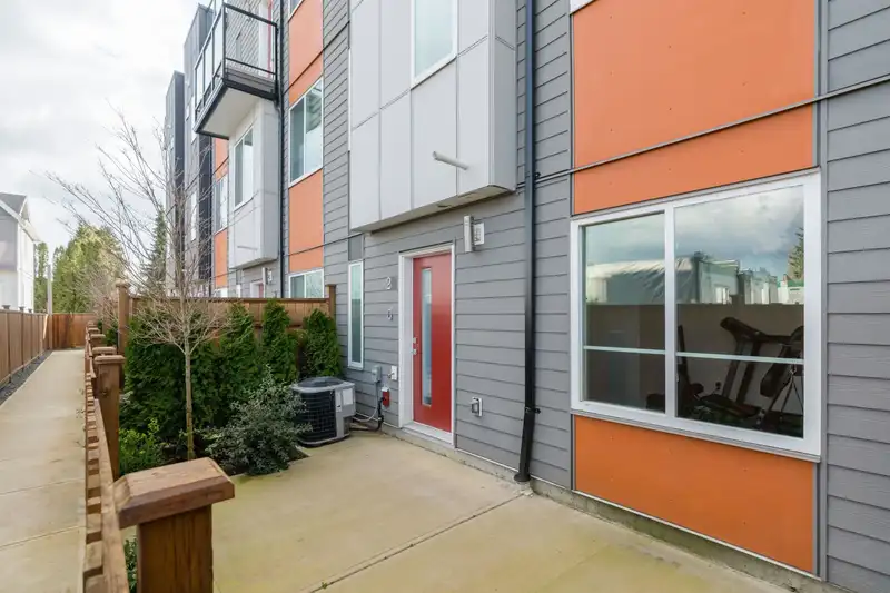 29 8140 166 STREET - photo 2 of 29