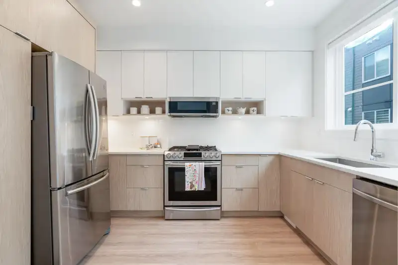 29 8140 166 STREET - photo 3 of 29