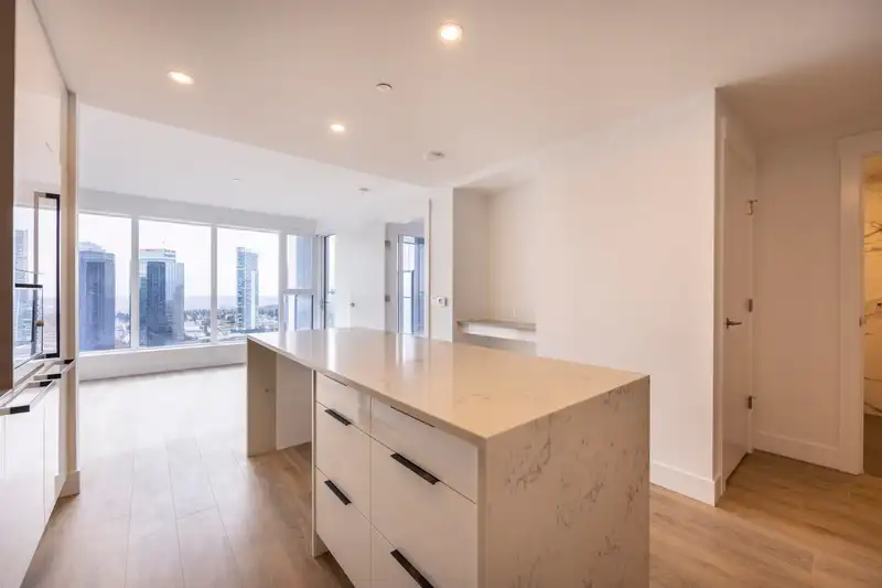 2703 4711 HAZEL STREET - photo 3 of 28