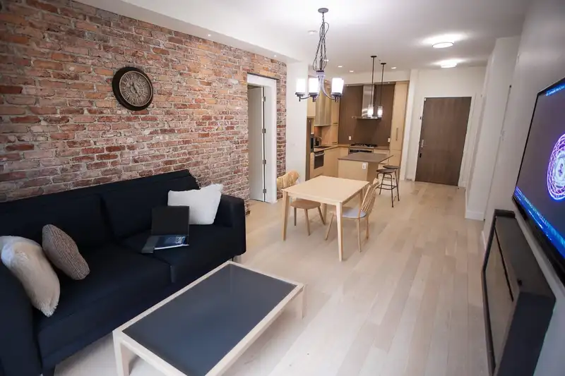 113 262 SALTER STREET - photo 3 of 38