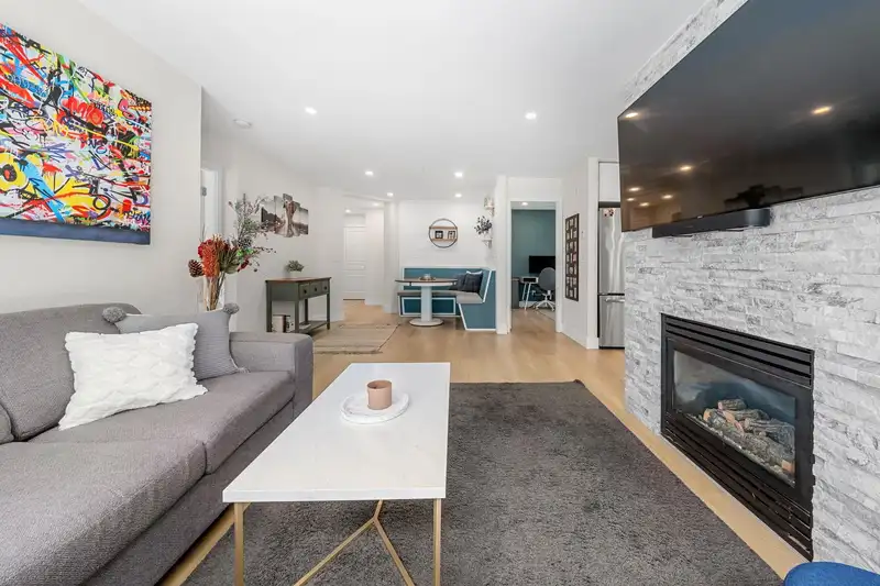 151 1100 E 29TH STREET - photo 4 of 33