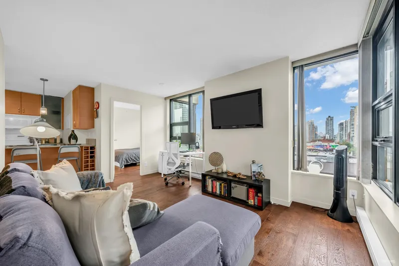 1001 928 HOMER STREET - photo 4 of 24