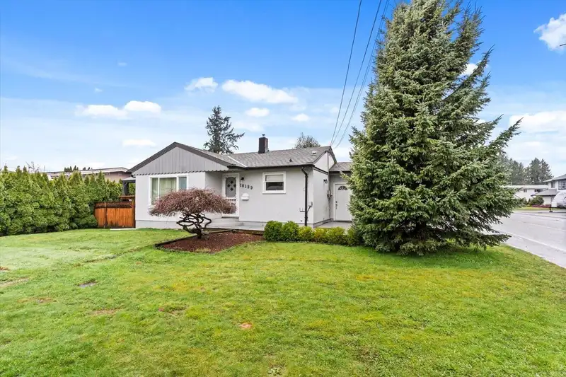 10189 KENT ROAD - photo 2 of 29