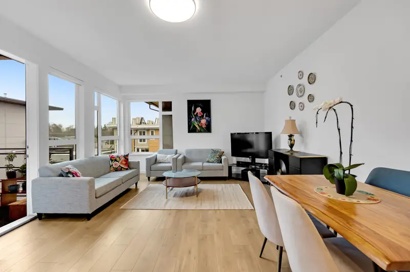 303 715 W 15 STREET - photo 4 of 14