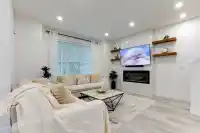 1437 COLLINS ROAD - thumbnail 1