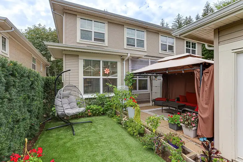 1437 COLLINS ROAD - photo 1 of 37