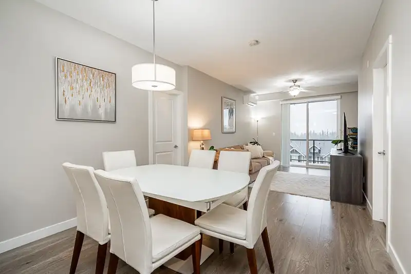 306 20826 72 AVENUE - photo 2 of 37