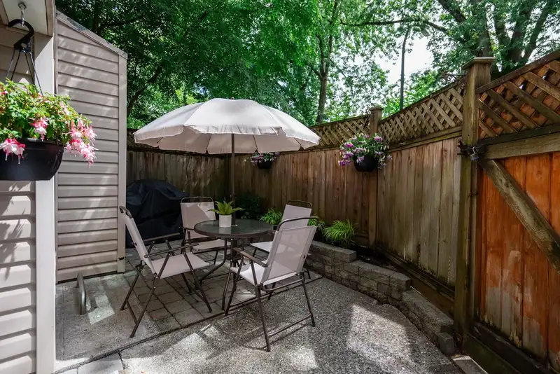 106 825 E 7TH AVENUE - photo 2 of 27