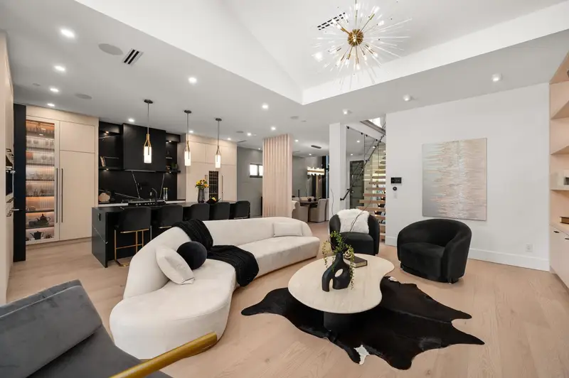 1255 KENT STREET - photo 4 of 25