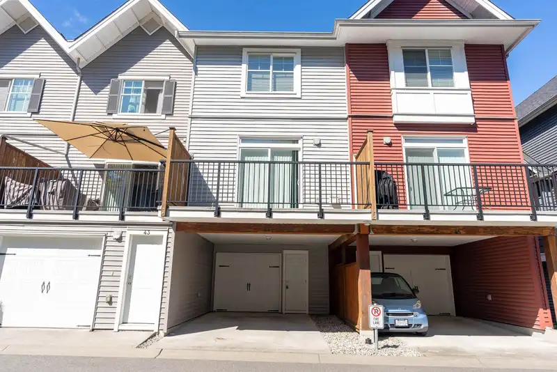 44 19128 65 AVENUE - photo 1 of 23