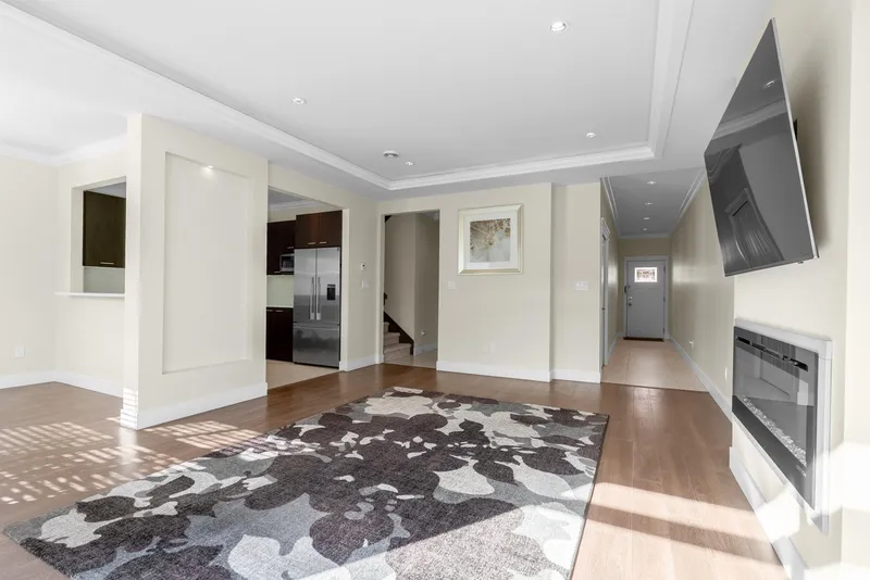 7 5180 BLUNDELL ROAD - photo 4 of 25