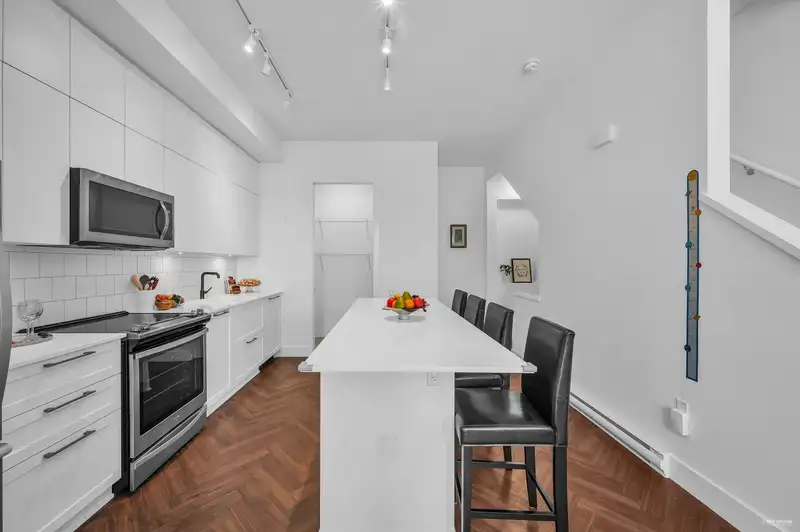 55 17555 57A AVENUE - photo 4 of 20