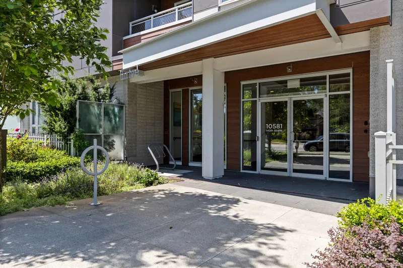 208 10581 140 STREET - photo 2 of 25