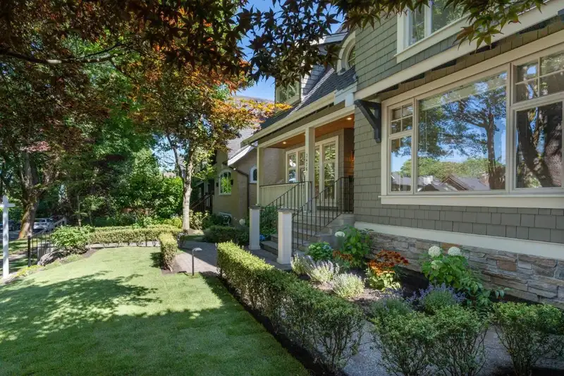 3476 W 20TH AVENUE - photo 3 of 32