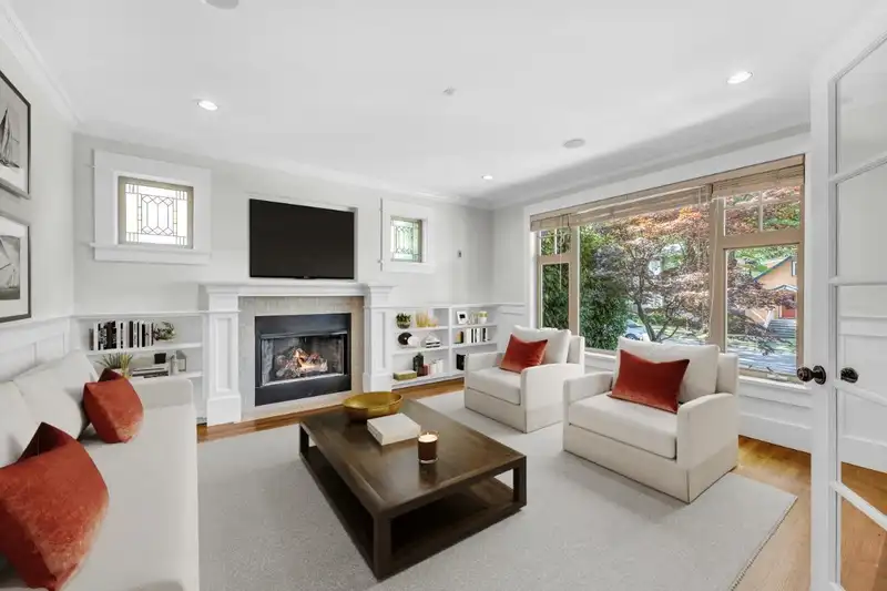3476 W 20TH AVENUE - photo 4 of 32