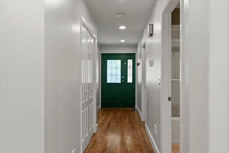322 MIAMI RIVER DRIVE - photo 4 of 33