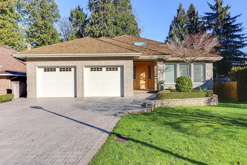 1267 PACIFIC DRIVE - photo 2 of 40