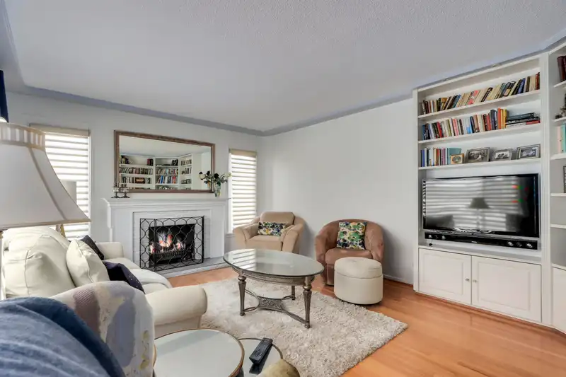 840 CHESTNUT STREET - photo 3 of 29