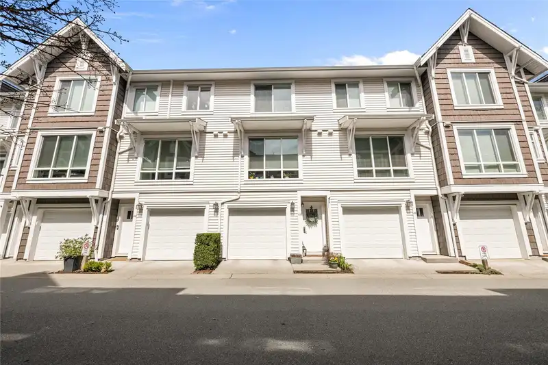 67 3039 156 STREET - photo 1 of 25