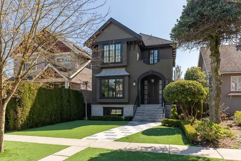 2958 W 40TH AVENUE - photo 1 of 40
