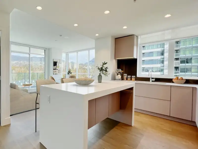 807 1675 LIONS GATE LANE - photo 4 of 38
