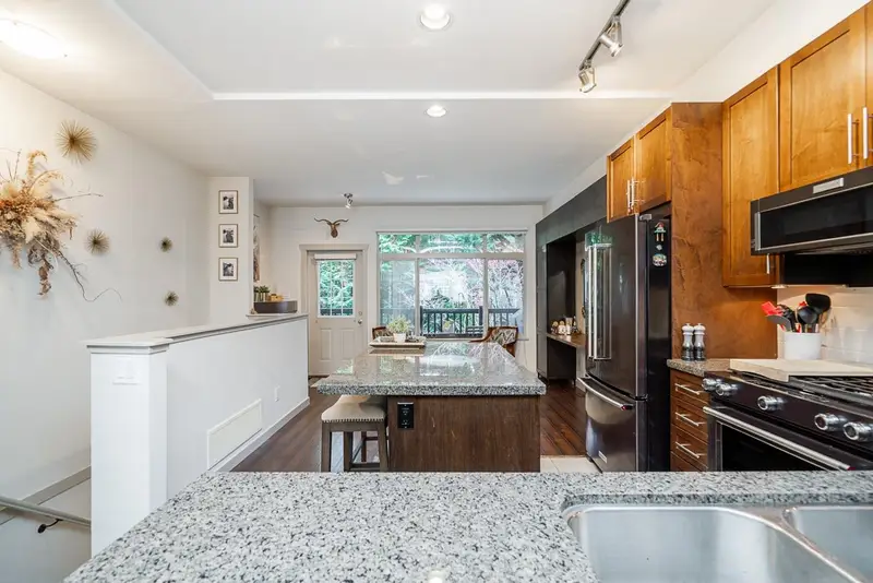 32 15151 34 AVENUE - photo 4 of 25