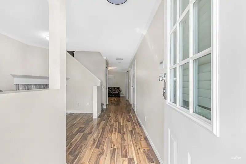 10 12128 68 AVENUE - photo 4 of 14