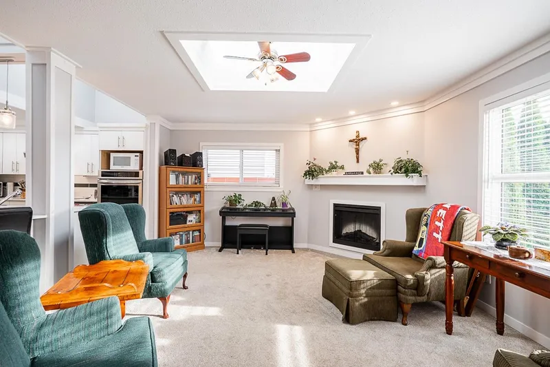 6064 BROOKS CRESCENT - photo 1 of 19