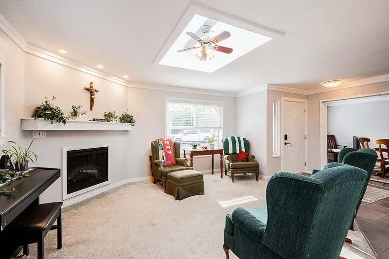 6064 BROOKS CRESCENT - photo 3 of 19