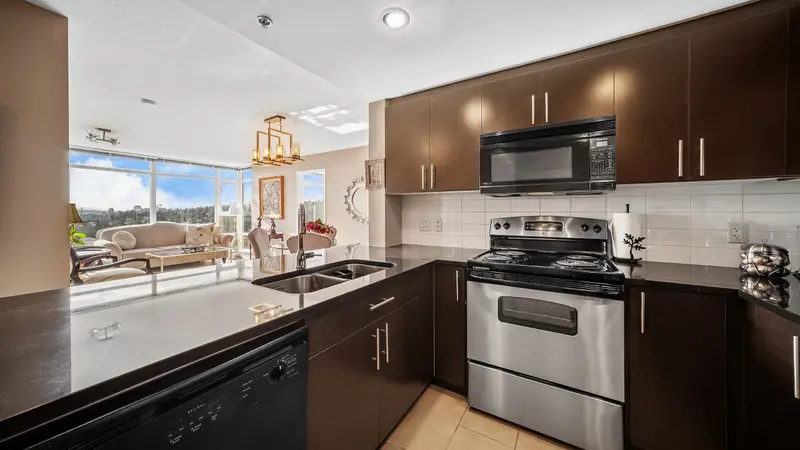 1702 555 DELESTRE AVENUE - photo 3 of 25