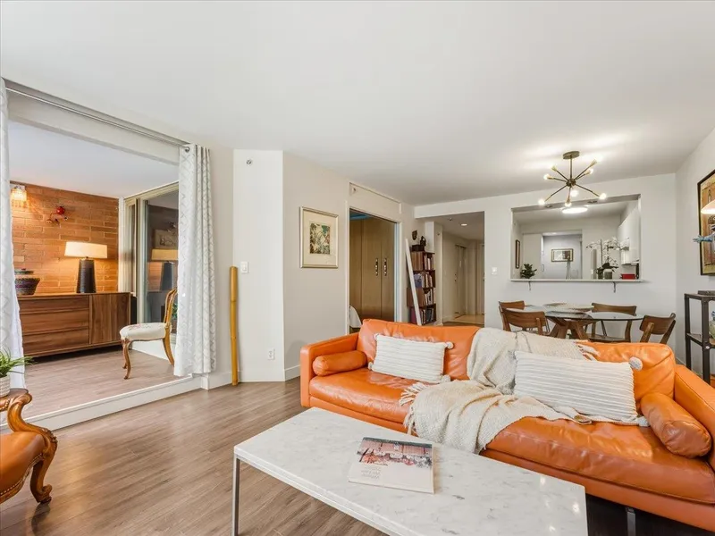 205 2438 HEATHER STREET - photo 3 of 25