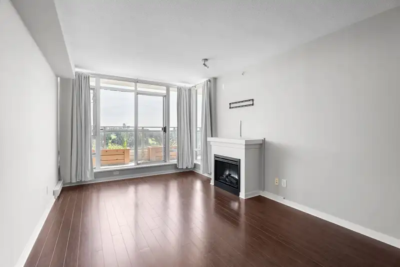 3606 9888 CAMERON STREET - photo 2 of 38