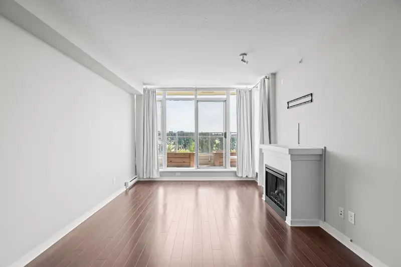 3606 9888 CAMERON STREET - photo 4 of 38