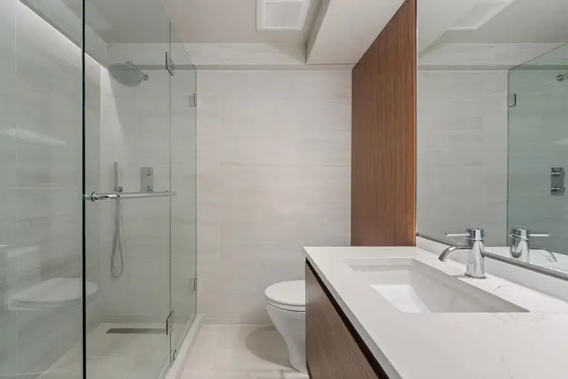 305 4101 YEW STREET - photo 4 of 23