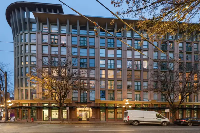 111 1 E CORDOVA STREET - photo 2 of 14