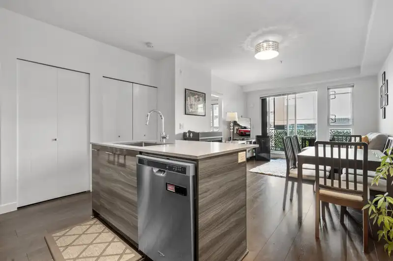 302 13963 105 BOULEVARD - photo 4 of 40