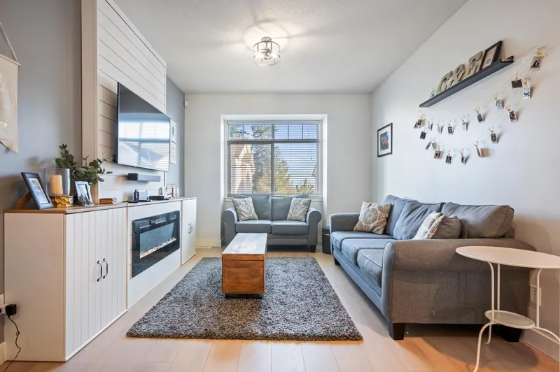 39 19551 66 AVENUE - photo 4 of 25