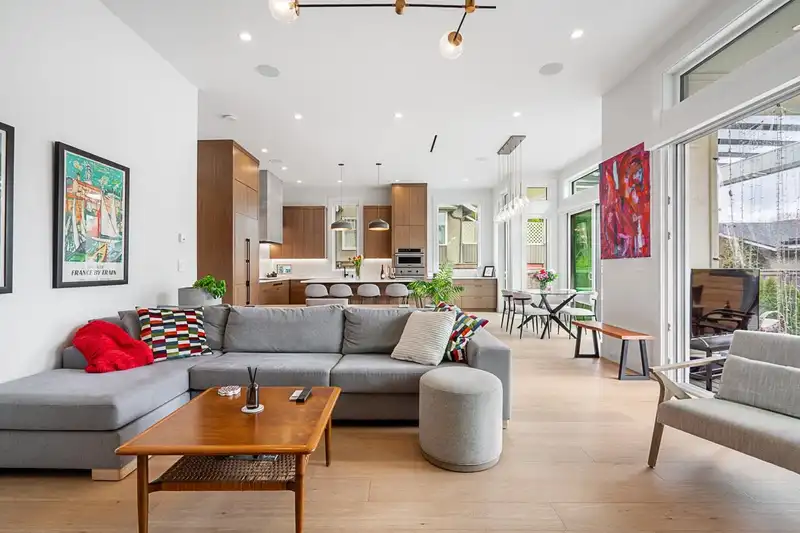 1024 LONDON STREET - photo 4 of 40