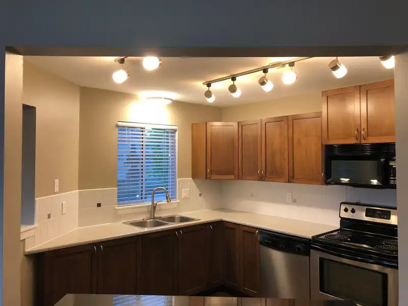 204 32725 GEORGE FERGUSON WAY - photo 2 of 34