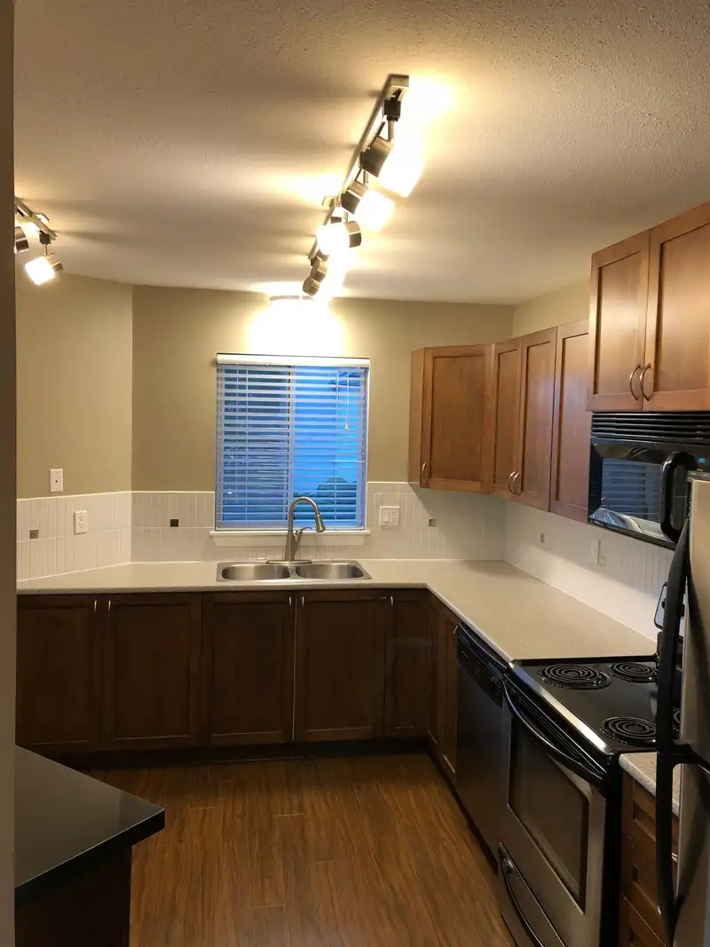 204 32725 GEORGE FERGUSON WAY - photo 3 of 34