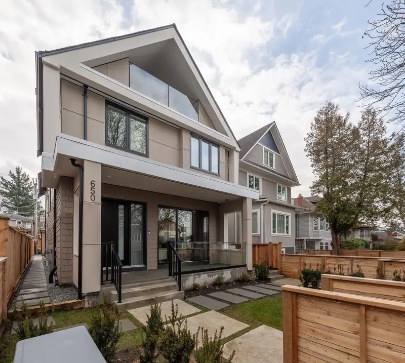 650 E 10TH AVENUE - photo 1 of 28