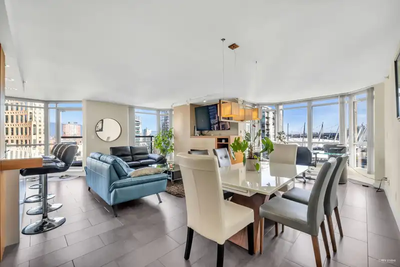 2201 867 HAMILTON STREET - photo 2 of 30