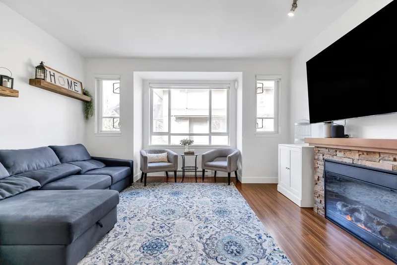 22 7088 191 STREET - photo 2 of 25