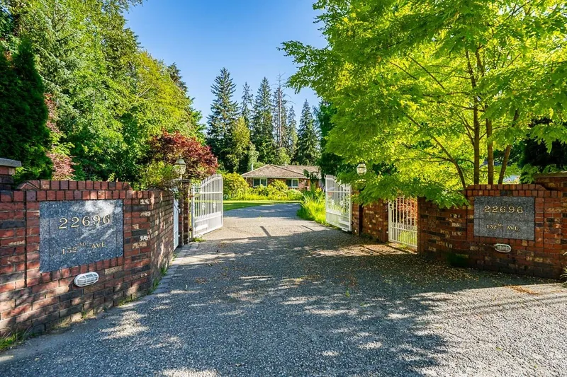 22696 132 AVENUE - photo 1 of 25