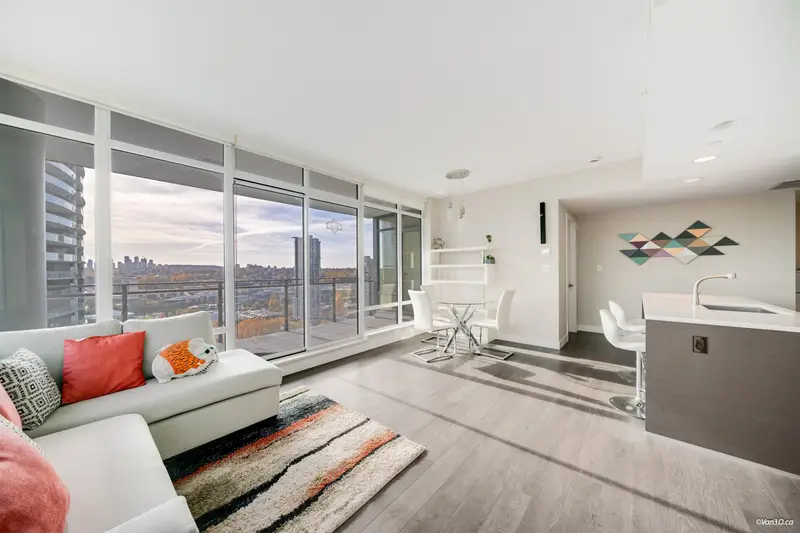 1907 2008 ROSSER AVENUE - photo 2 of 25