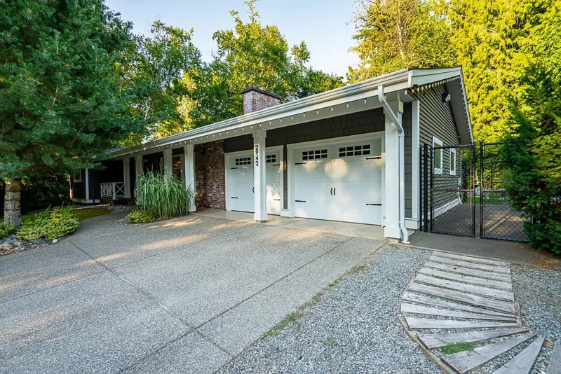 2942 PALM CRESCENT - photo 2 of 25