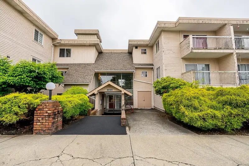 307 11806 88 AVENUE - photo 1 of 15
