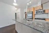 401 2943 NELSON PLACE - thumbnail 10