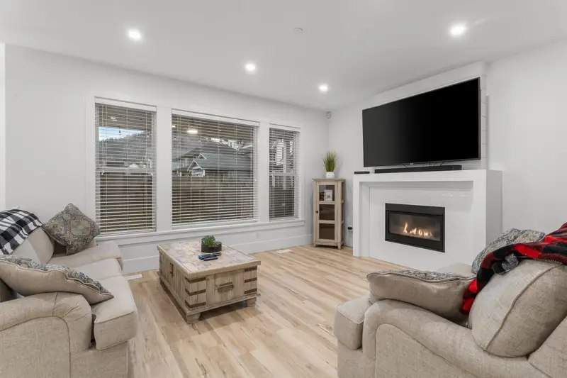 39 46211 PROMONTORY ROAD - photo 1 of 25