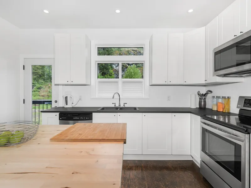 1926 STONECUTTER PLACE - photo 3 of 16